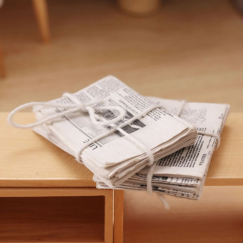 1/12 Dollhouse Miniature Retro Newspaper Set Simulation Model Toys Accessories accessori per bambole 2