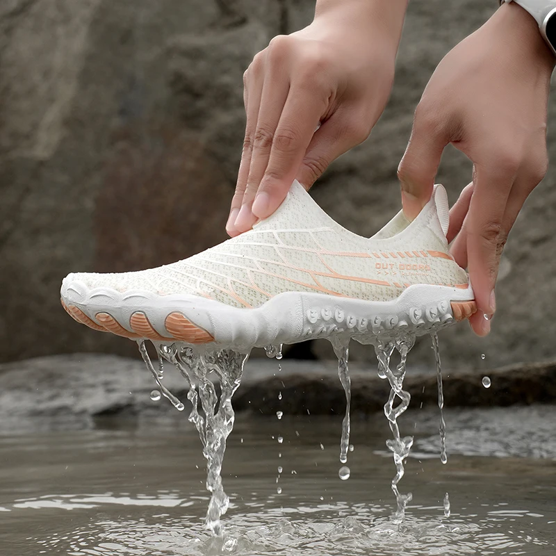 Unisex Wide-Toe Quick-Dry Water Shoes - Non-Slip, Soft-Sole, Ideal for Fitness & Beach Activities