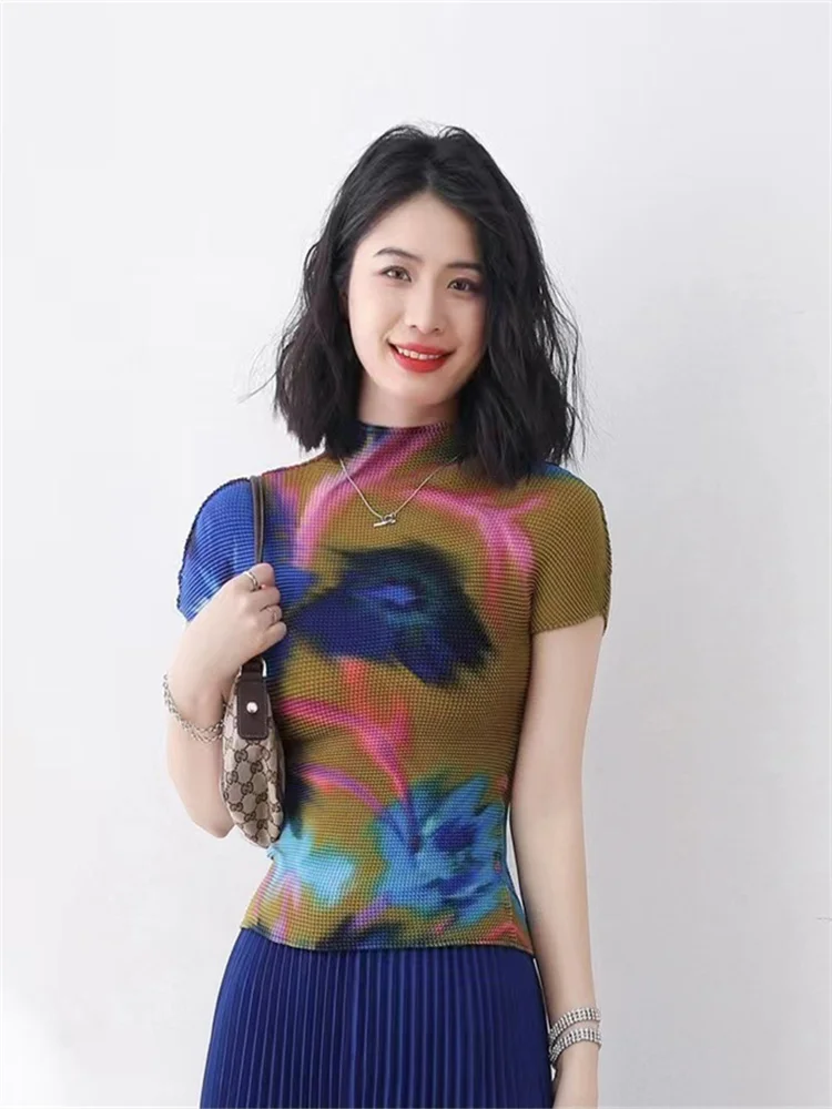 

Miyake Style Printed Half Turtleneck Short-Sleeved Top Women2023 Summer Fashion Slim Fit Corn Pleated Bottoming t-shirts women