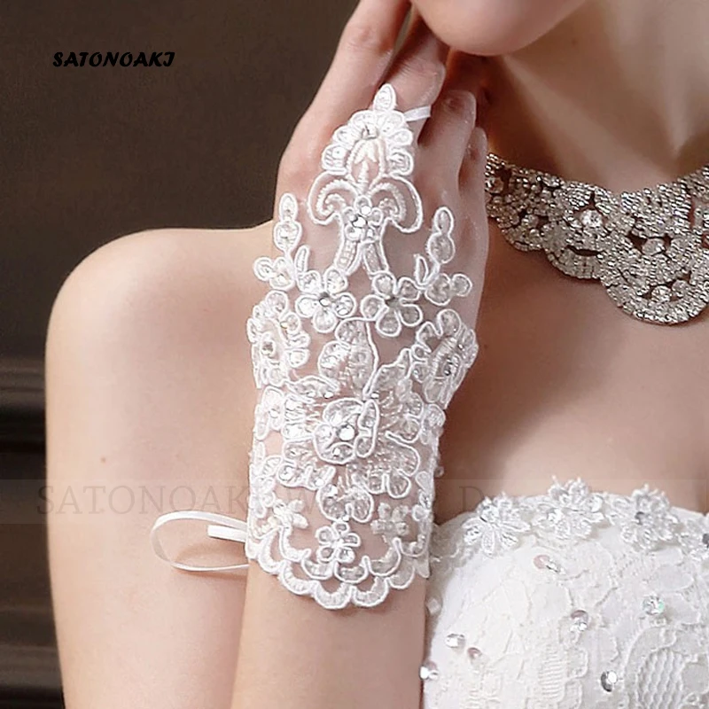 

New Elegant Beaded Lace Short Bridal Gloves 2023 Fingerless Wedding Gloves White Ivory Wedding Accessories Veu De Noiva Vestidos
