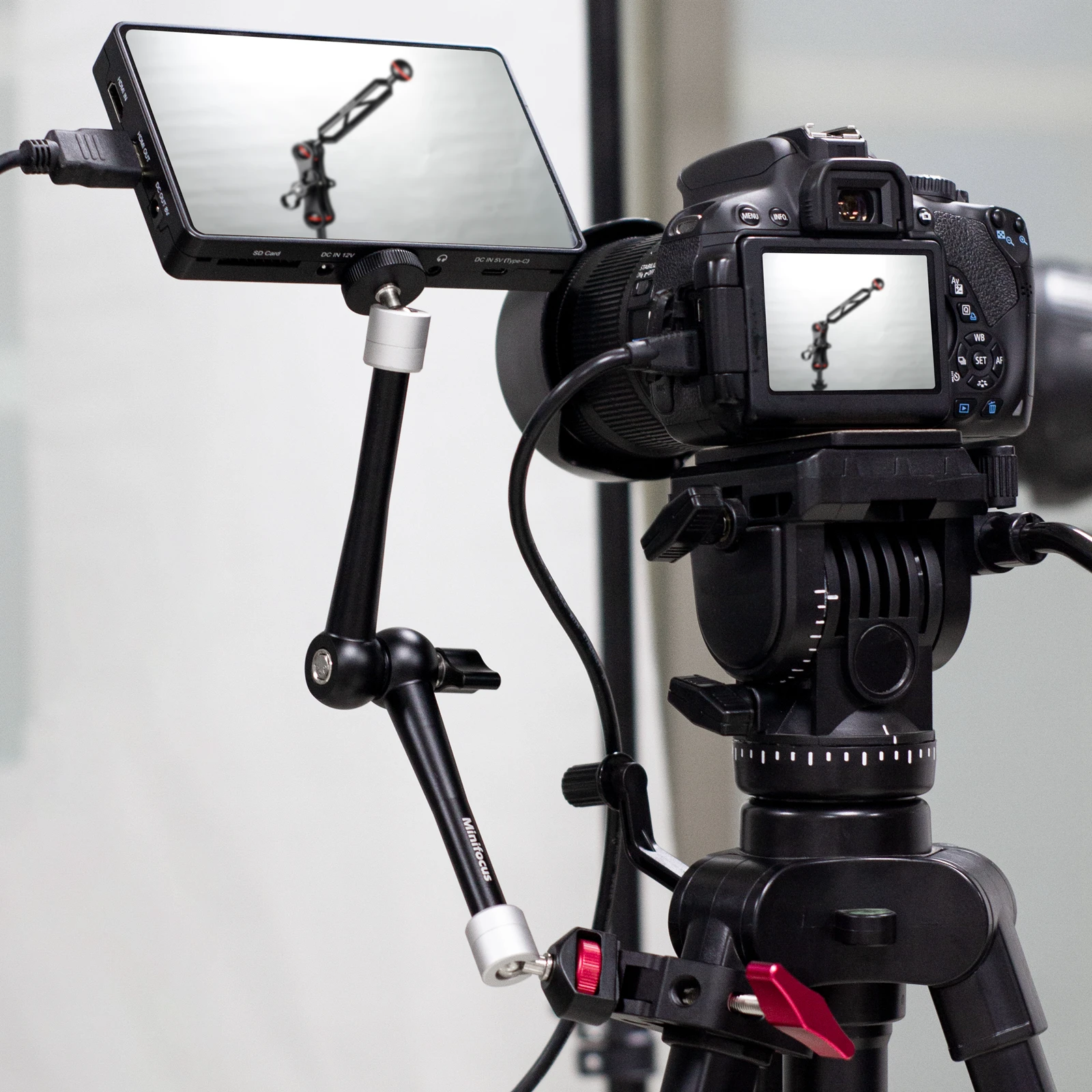 Adjustable Articulating Magic Arm with Super Clamp