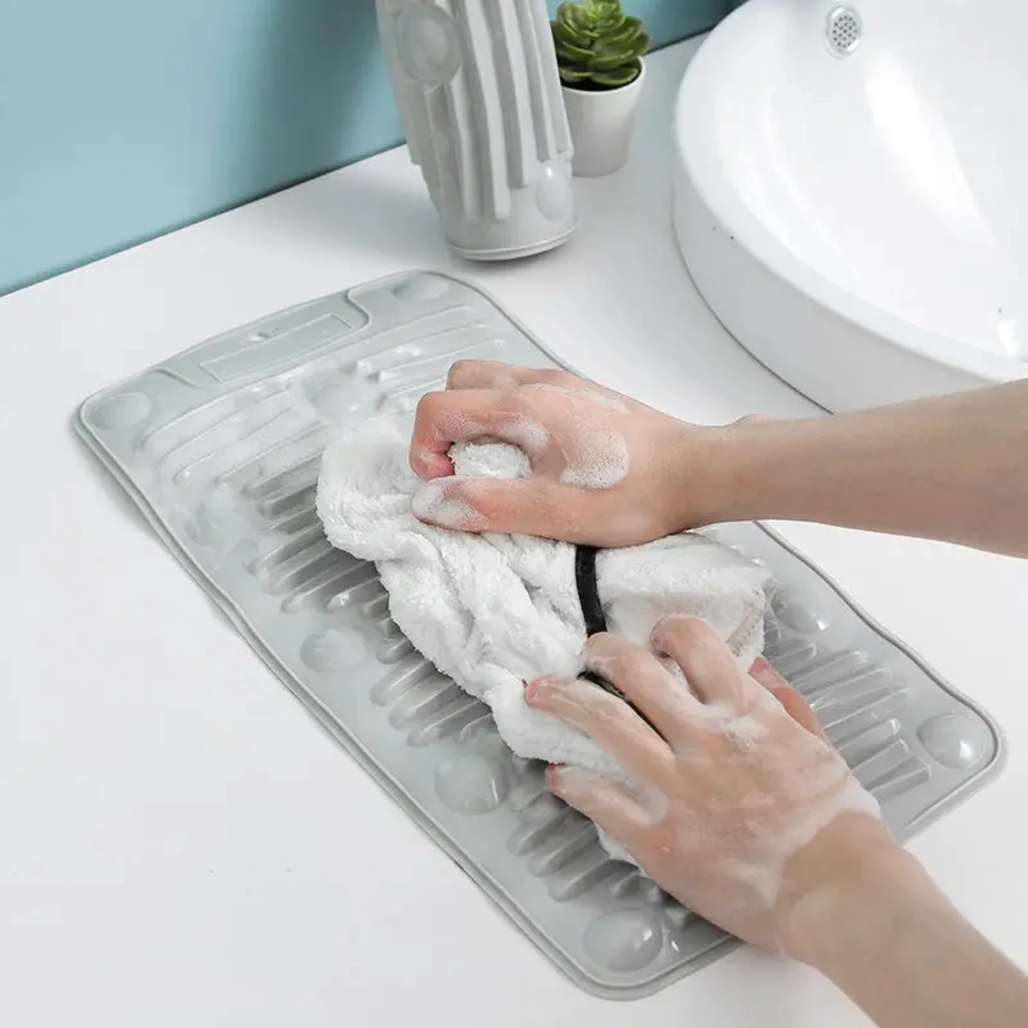 Portable Non-slip Mini Laundry Washboard, Foldable Rollable Washing Board for Travel, Convenient Laundry Pad for Home Use or On-