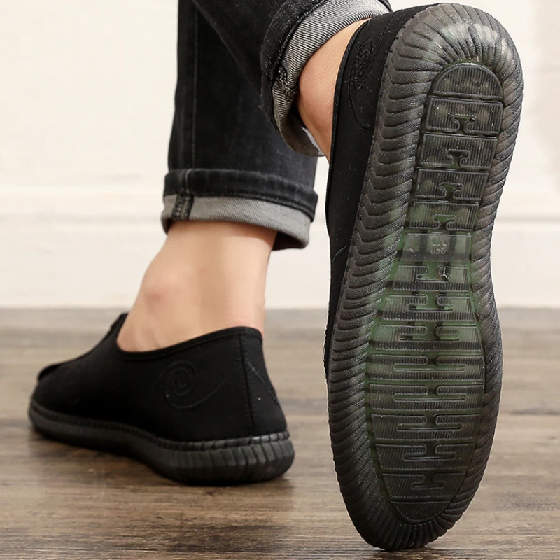 Chaussures Chinoises en Tissu de pékin, Ace Arts Martiaux Traditionnels  rétro Style Chinois Kung Fu Tai Chi, Semelle en Caoutchouc (Color : Black,  Size : 35 EU) : : Mode