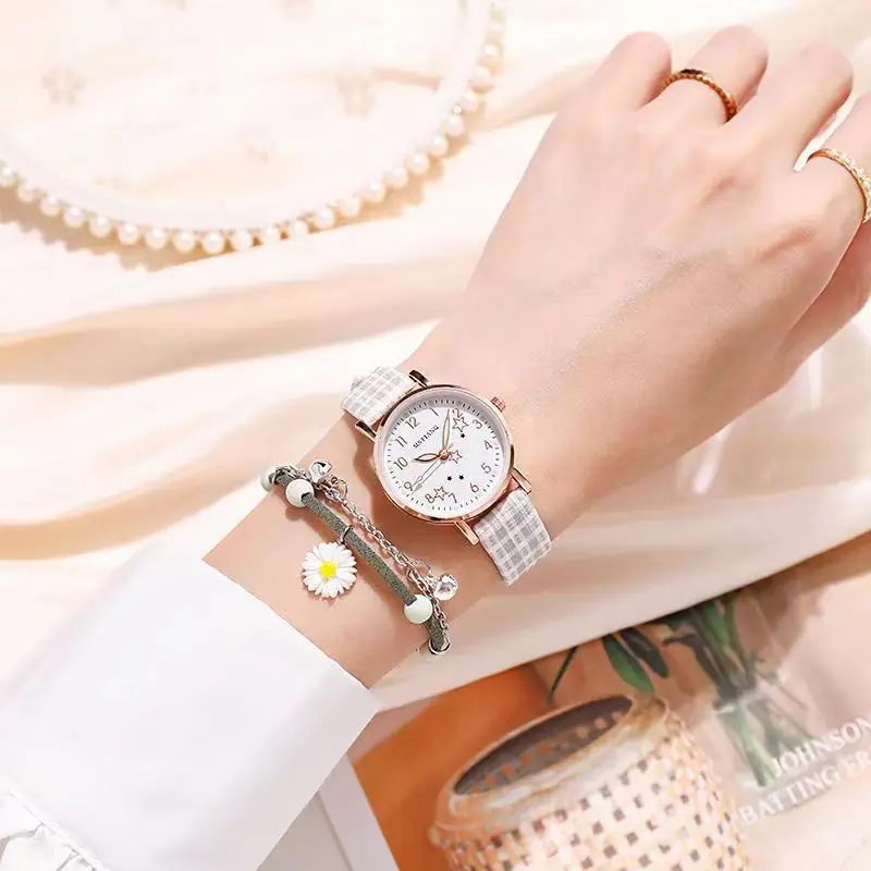 

Classic Fashion Women Men Quartz Watch Mens Women Watches Luxury Retro Big diamond Wristwatches