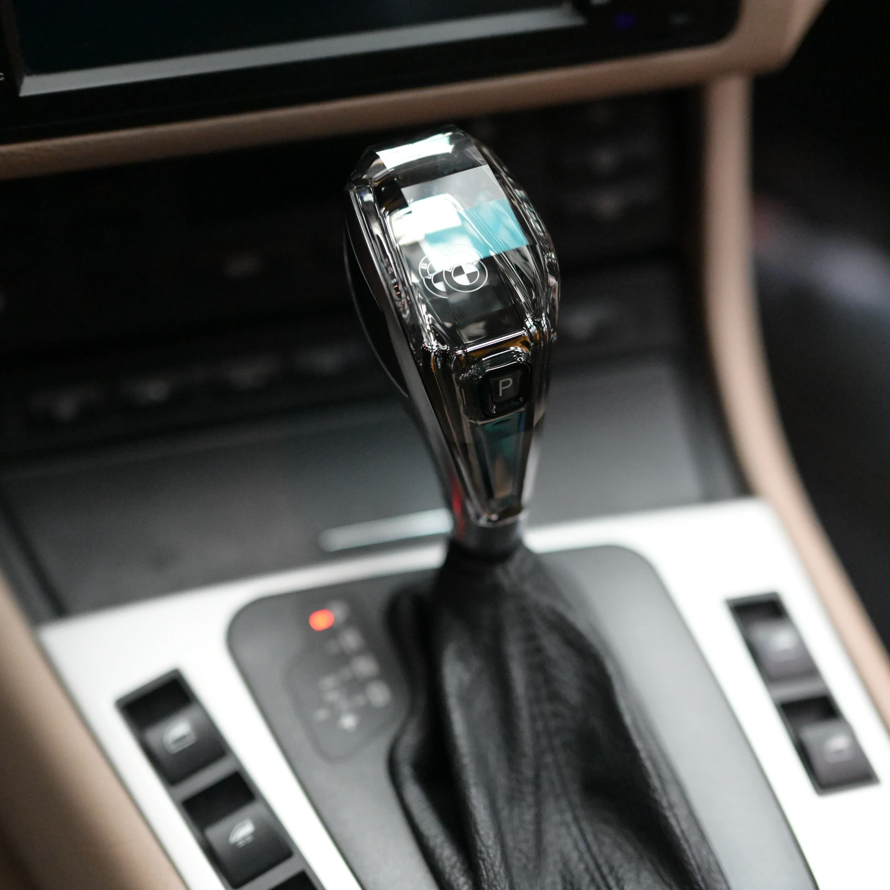 crystal shift knob It is suitable forBMW E46 E90 E81 E85 Z4 E82 X1 X3