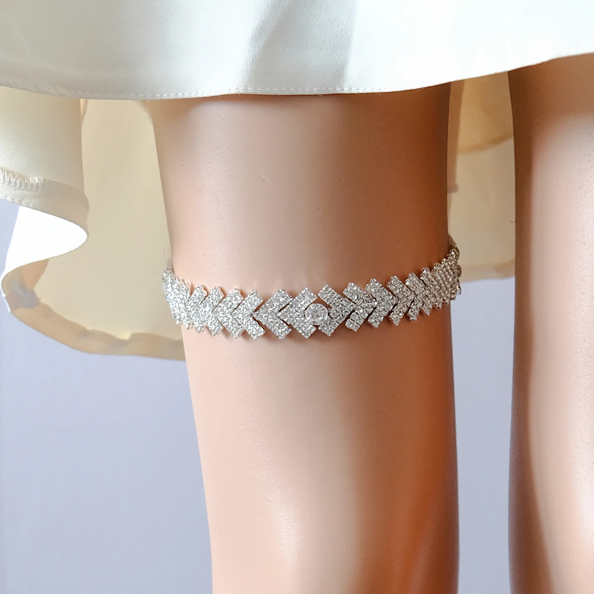 Sexy Leg Garters Belt For Women Lace Embroidery Floral Bride Leg Garter Wedding Fashion Sexy Flower Lace Accessories garter belt leg garter