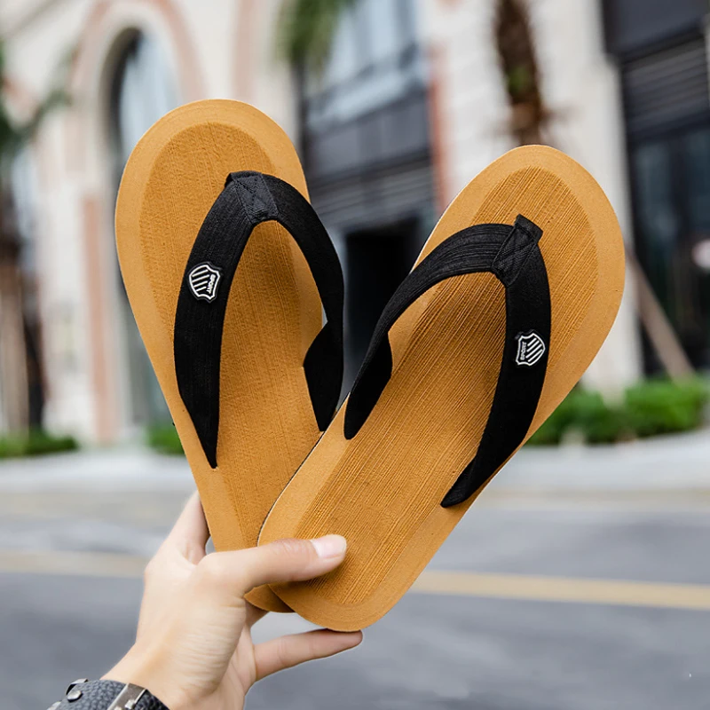 Men’s Summer Flip-Flops 2024 – Casual Flat Slippers for Beach, Outdoor, and Indoor Use, Anti-Slip Thong Sandals for Home Beach Footwear Flip-flops