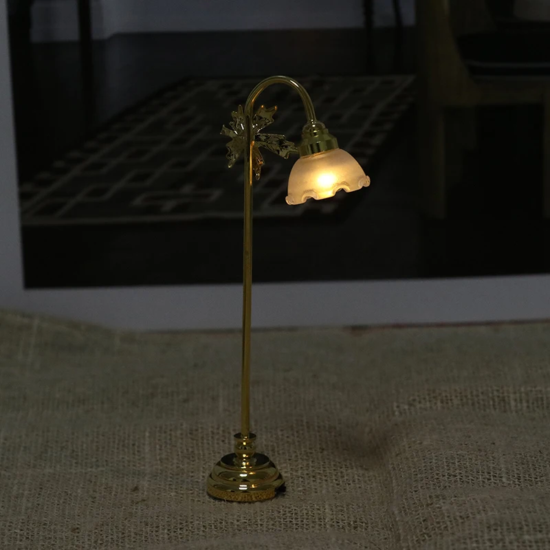 1/6 1/12 Dollhouse Miniature LED Floor Lamp Battery Operated With ON/OFF Switch 4