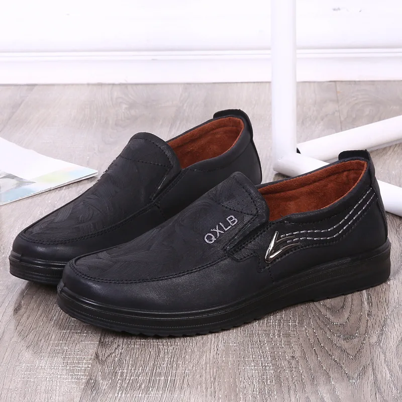 New Men Casual Shoes Fashion Slip on Leather Loafers Male Comfortable Anti-slip Flat Shoes Zapatos Casuales Hombres Men Sneakers