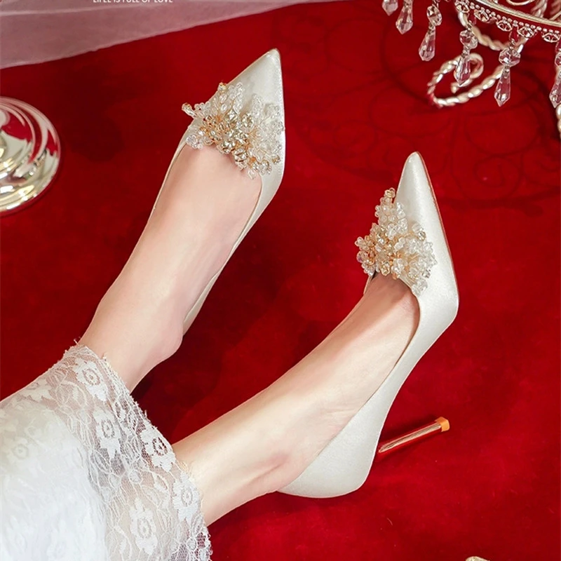 

Туфли-лодочки женские на высоком каблуке, с острым носком, без застежки, на шнуровке