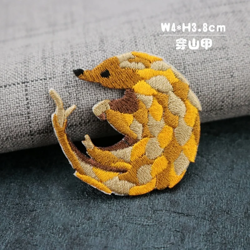 1 Pcs 고품질 귀여운 나태 천산갑 카멜레온 Hornbill 스티커 동물 패치 아이언 가방 청바지 옷 DIY 장식 Applique