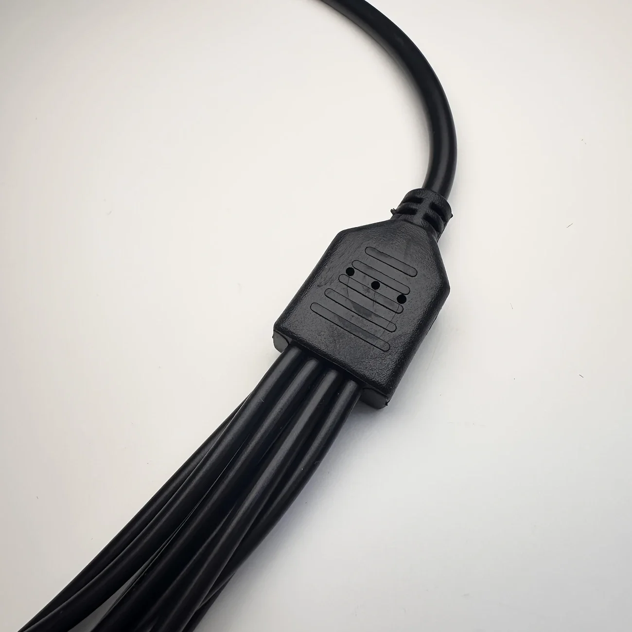 12V DC Power Splitter Cable, 1 Female to 8 Male/1 Female to 2 Male Connectors 2.1*5.5mm Plug For CCTV Cameras 4