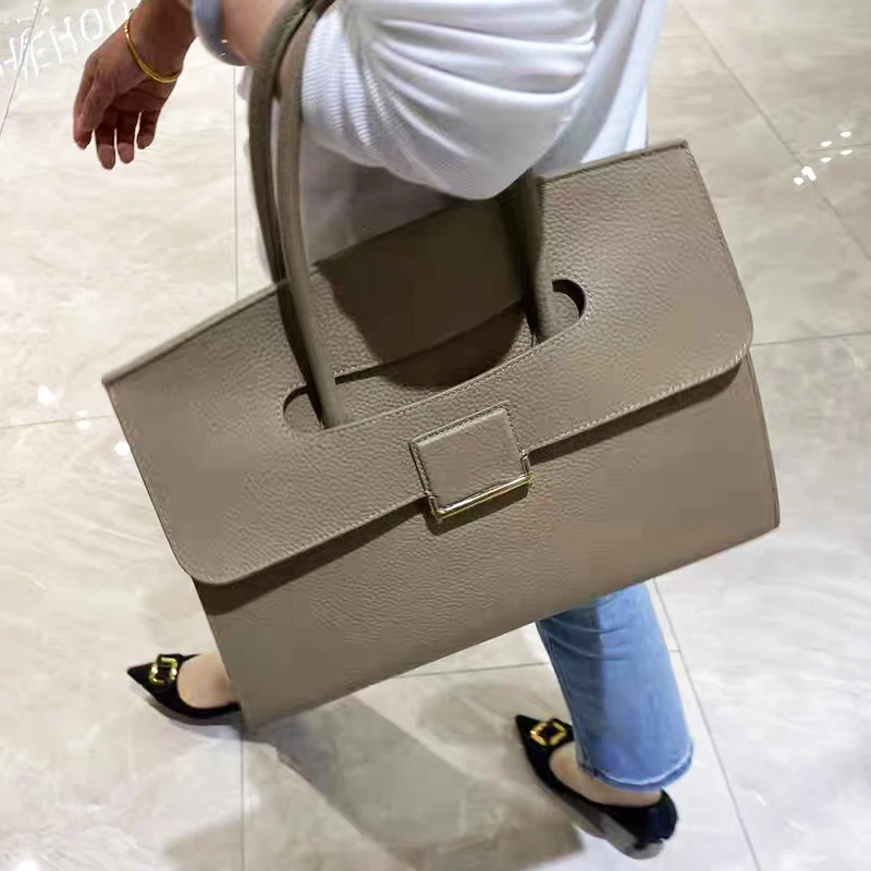 thumbnail image 5 of Bolsos de mano clásicos para mujer, bolsos de diseño de lujo, carteras, novedad de 2024, de PU con textura de lichi y lentejuelas, de gran capacidad, para llevar debajo del brazo, 5 of 5