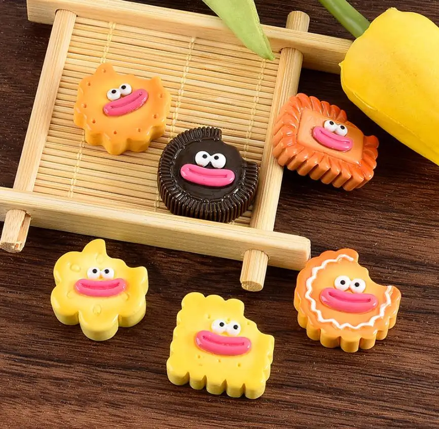 1:12 Mini Miniature Cartoon Cookie Resin Food For Figurines & Miniatures Dollhouse Home Decoration Diy Accessories 100pcs