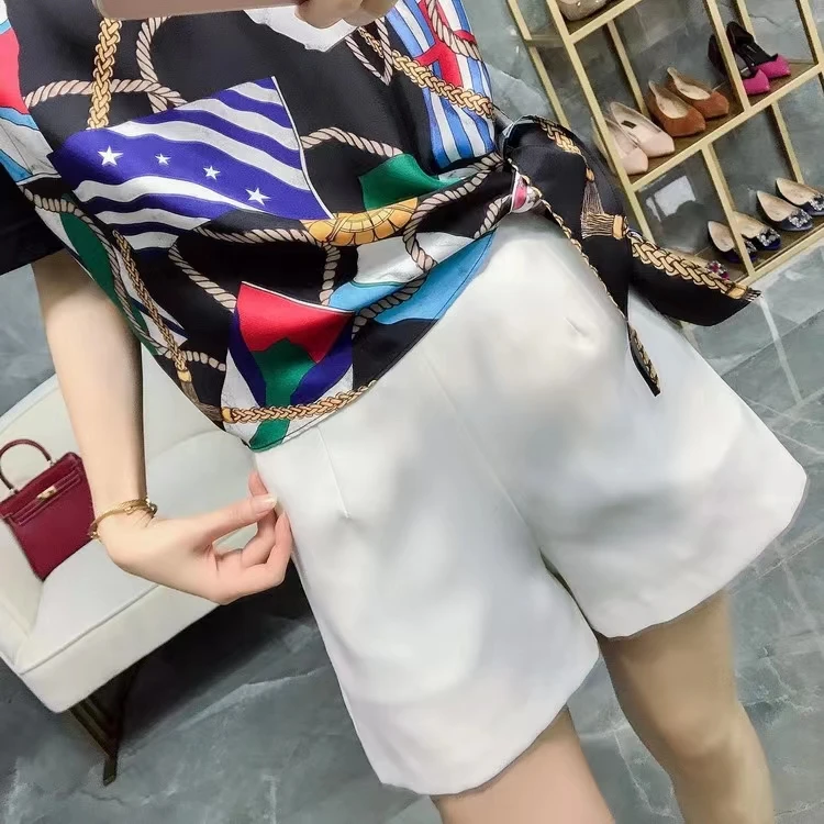 Western style silk short sleeve women's summer printed V-neck T-shirt satin slimming five - length sleeves over a large top