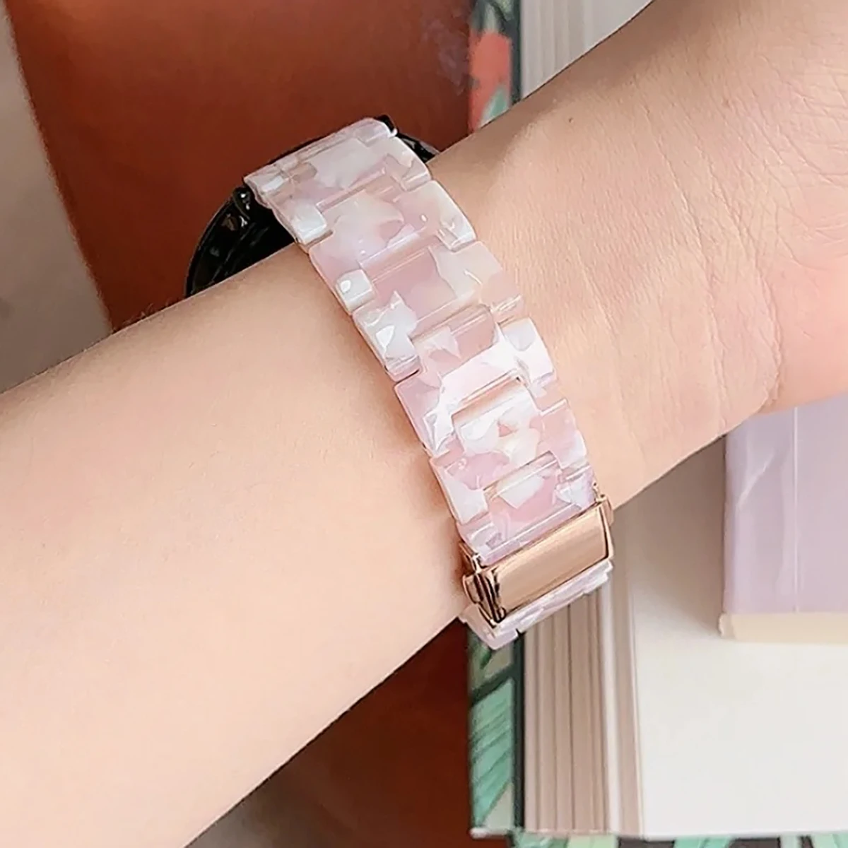 Universal 18mm Women's Resin Watch Strap - Trendy Design