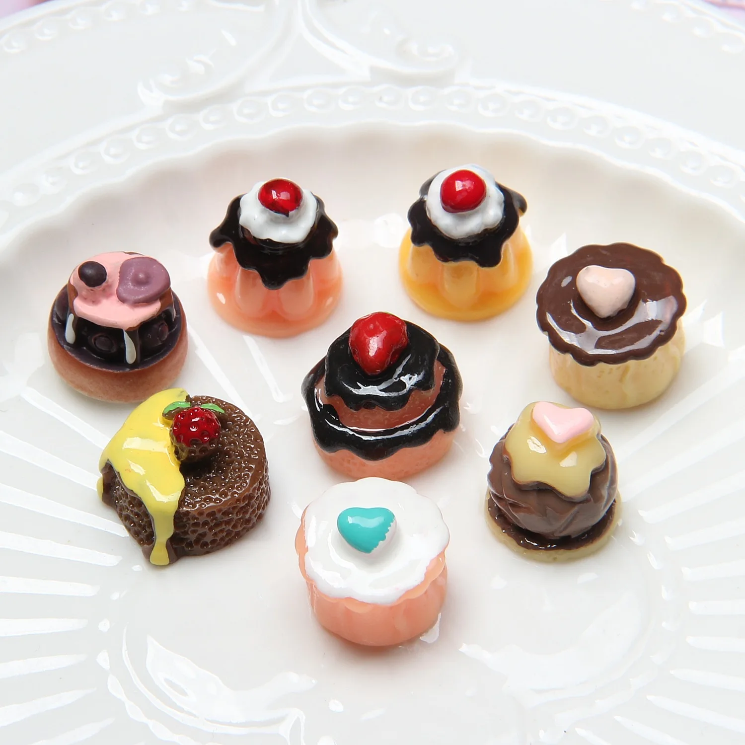 Kitchen Toys 10Pcs Artificial Fake Miniature Bakery Cake Bread Food Fruit DollHouse Kitchen Toy Craft DIY