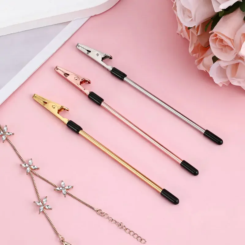 Elegant Metal Bracelet Helper Tool - Multi-Color Jewelry Wearing Aid
