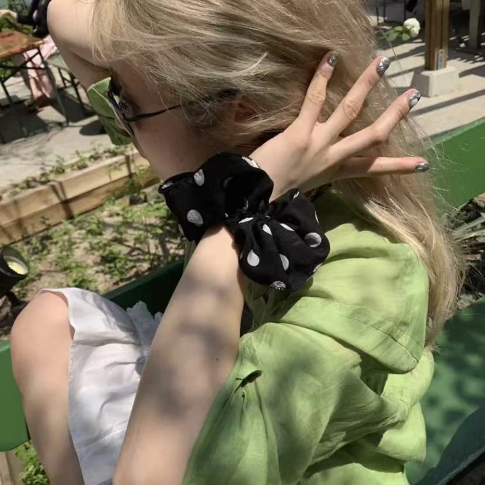 1PC Polka Dot Chiffon Scrunchies Set, 2 Pcs Black & White Hair Ties, Elegant Hair Accessories for Women and Girls