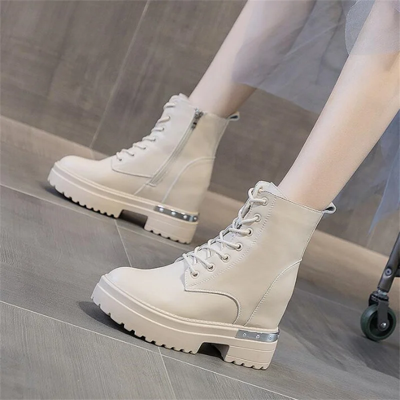 

Женские ботильоны, осенняя кожаная обувь на массивной подошве, женские дышащие кроссовки на высокой платформе, мотоциклетные ботинки на танкетке 9 см с толстой подошвой