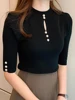 سترة نسائية متينة على الموضة الكورية لربيع وخريف 2025 بأكمام قصيرة بلوزات نسائية غير رسمية ضيقة ملابس محبوكة