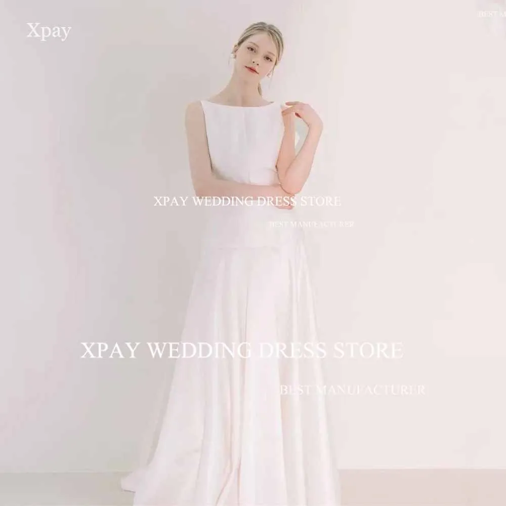 

XPAY Simple O Neck Satin A-Line Korea Wedding Dresses Sleeveless Pleat Floor Length Bridal Gowns Photos shoot Button Bride Dress