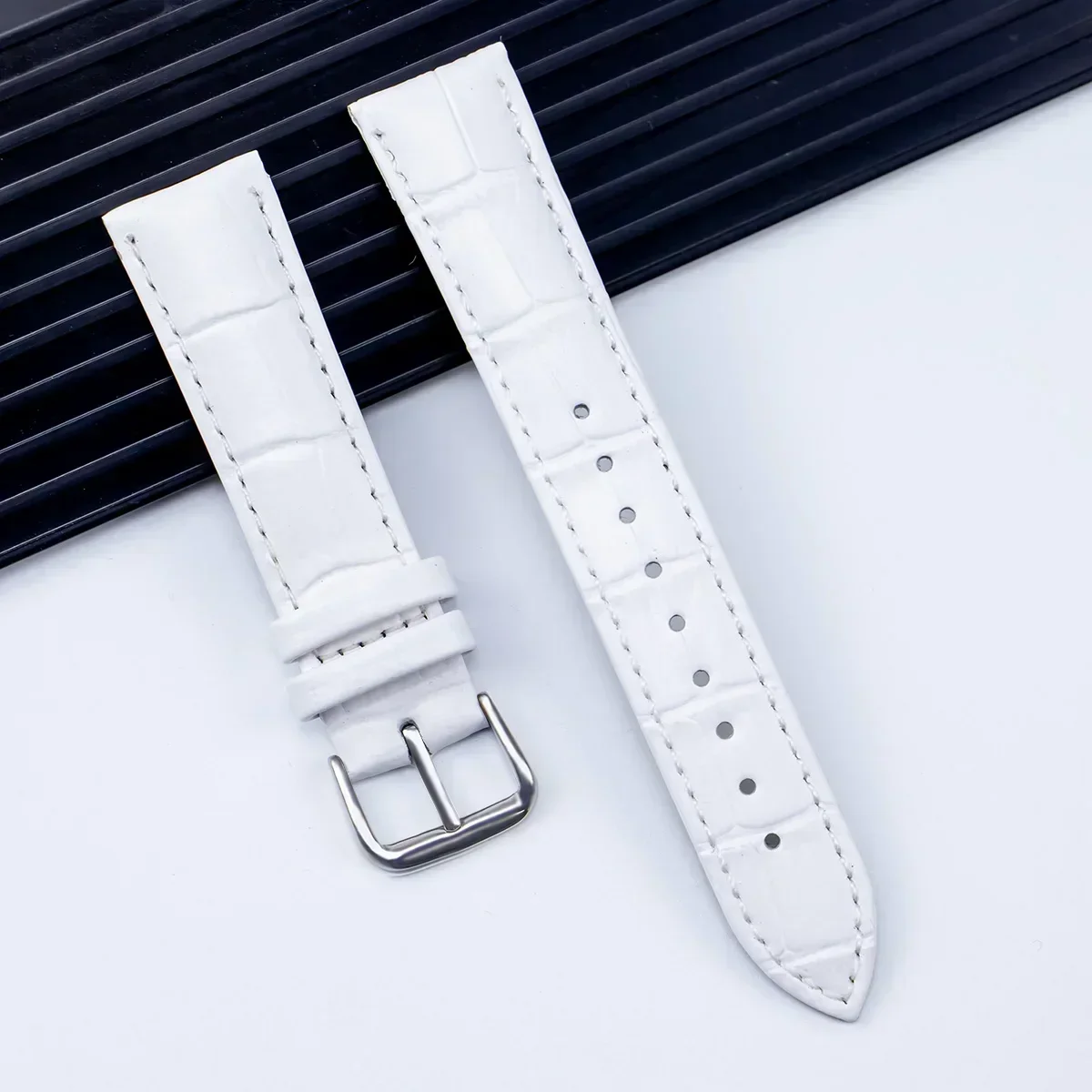 Luxurious Soft Leather Wrist Watch Strap with Pin Buckle Closure