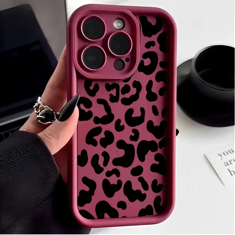 Chic Retro Black Leopard Print Phone Case Cover