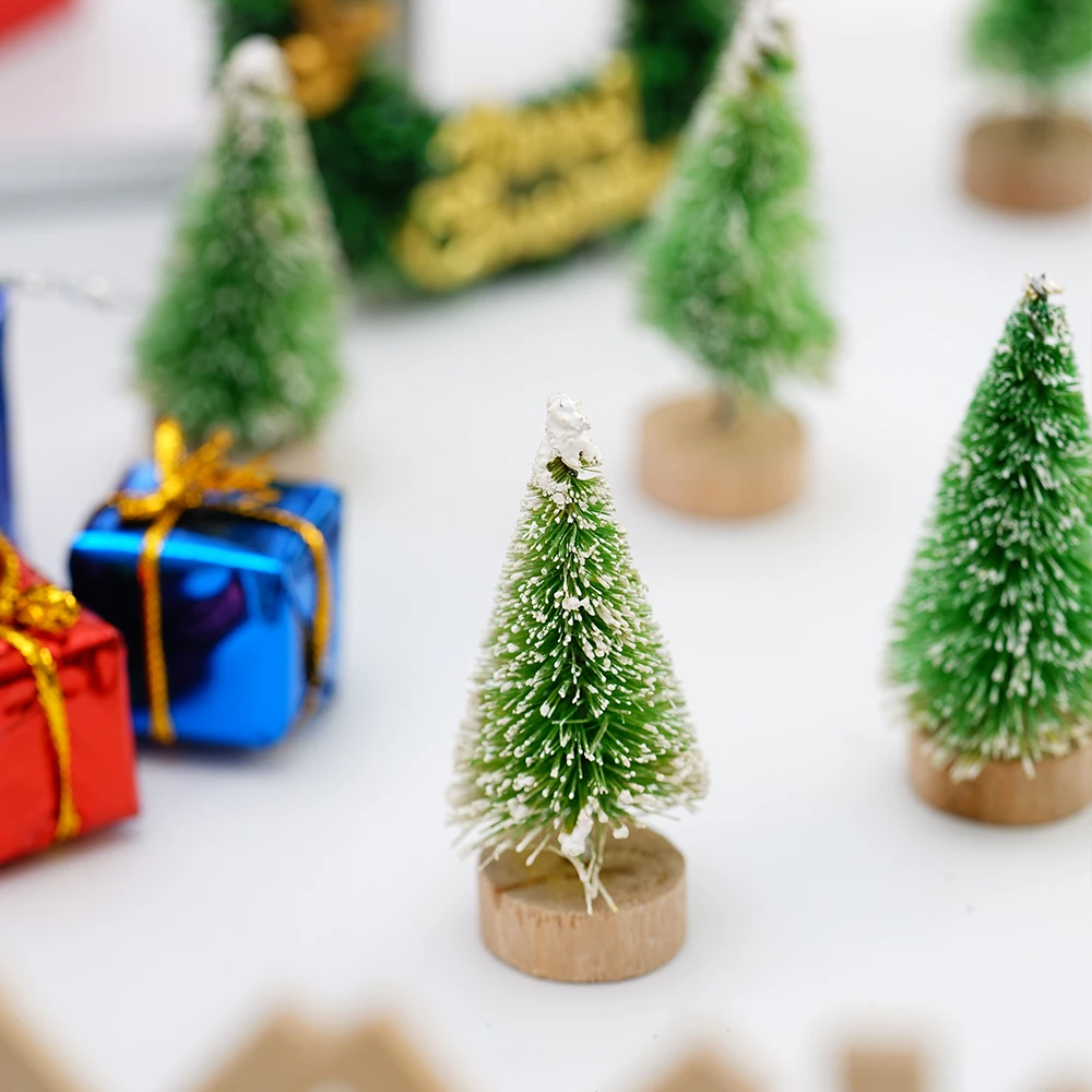 Yookat 12 mini alberi di Natale in sisal, mini alberi di pino con base