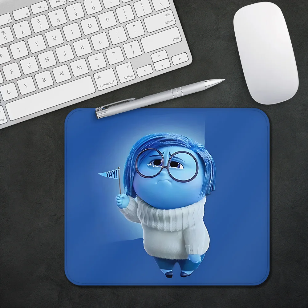 thumbnail image 1 of Alfombrilla de ratón para juegos Inside Out 2, alfombrilla de ratón pequeña XS para PC, decoración de escritorio, alfombrilla de ratón de oficina, alfombrilla de escritorio, 1 of 5