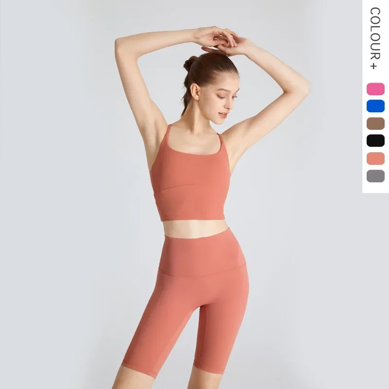 Рисунок 3 - Женские персиковые Капри с высокой