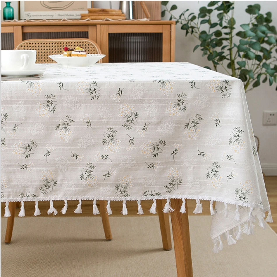 Charming Daisy Floral Cotton Tablecloth - Elegant Rectangular Cover for Dining and Wedding Decor