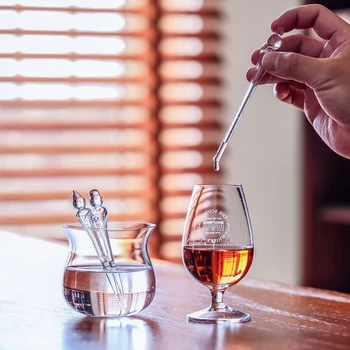 Precision Glass Whisky Pipette | Professional Water Dropper for Tasting