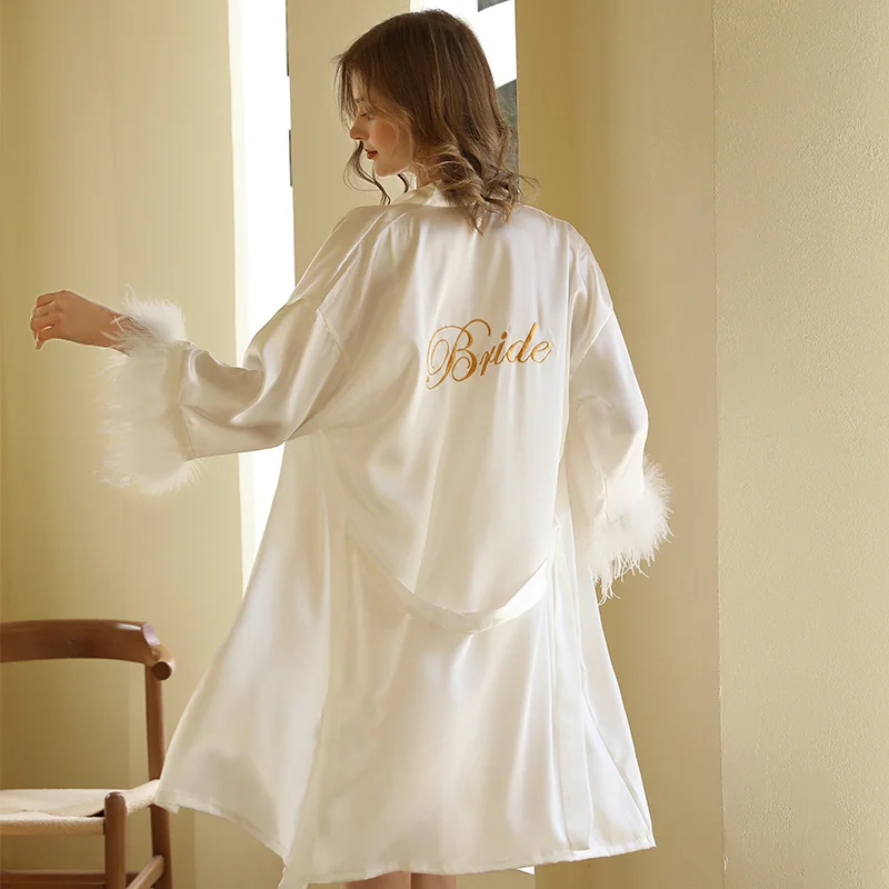 

Women Feather Bride Bridesmaid Wedding Sisters party Robe Satin Kimono Bathrobe Gown Nightwear Embroidery Letter Nightgown