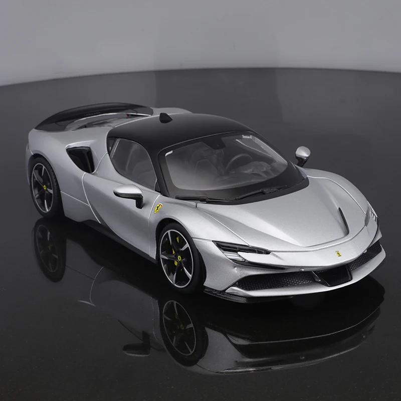 Ferrari SF90 Stradale Diecast Model 1:18 échelle Bburago rouge