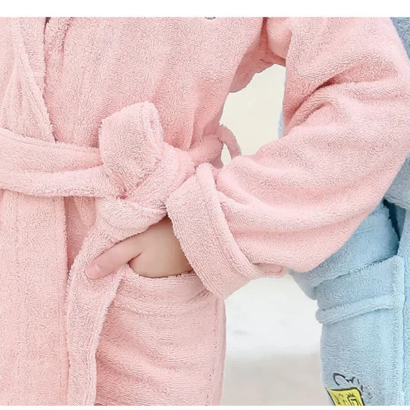Children's Bathrobes Arrival Flannel Bathrobe for Boys and Girls Hooded Bear Bathrobes Baby Dressing Gowns Winter Sleepwear