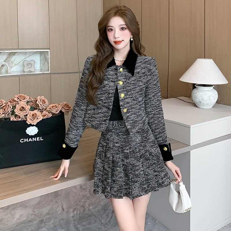 

Chic Two-Piece Autumn Outfit Set for Petite Figures, Trendy Street-Style Look with Elegant Charm Women Female Office Lady Suit