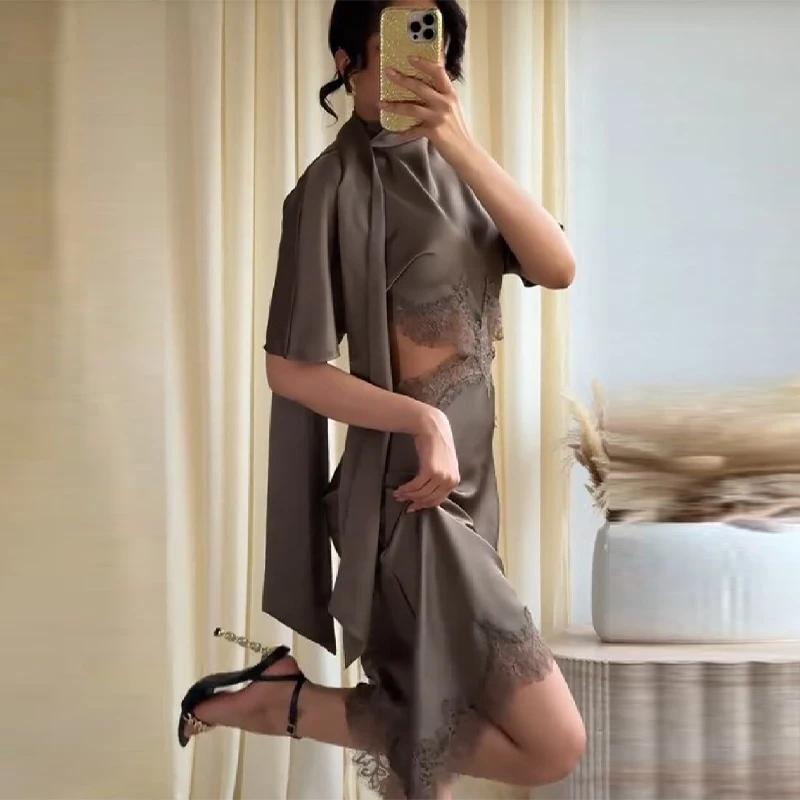 Damen Braunes Spitzen-Minikleid mit Ausschnitten Elegantes Kurzarm-Kleid mit Schal-Ausschnitt aus Satin Schicke Kleider 2026 NEU Damen Abendparty Streetwear