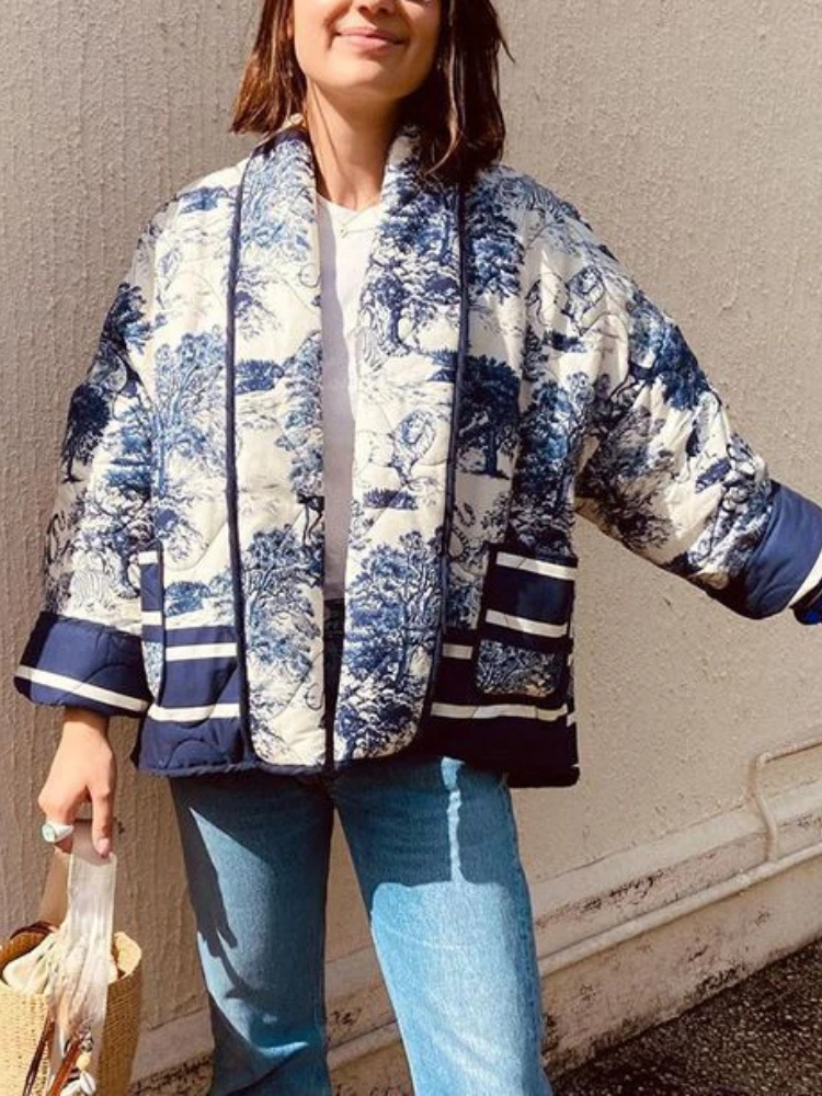 Рисунок 2 - Женская куртка на осень и зиму