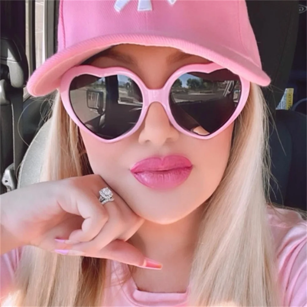 

2024 Fantasy Gradient Frame Sunglasses Cute Peach Heart Sunglasses Love Heart Polarized Summer Sunglasses For Women