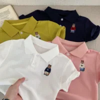 Polo d'été pour enfants, imprimé ours de dessin animé, col bébé, manches courtes, haut unisexe tendance pour garçons et filles 4