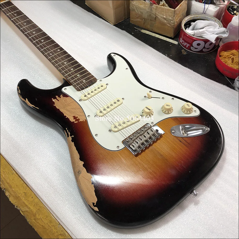 

Heavy Relic ST Electric Guitar Alder Body Maple Neck Aged Hardware sunburst Color Nitro Lacquer Finish Can be Customized