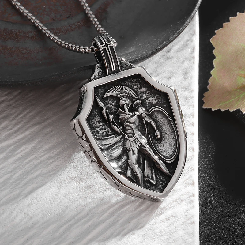 

Retro Gothic Spartan Cross Shield Pendant Necklace Men's Punk Charm Cool Rock Amulet Jewelry Accessories