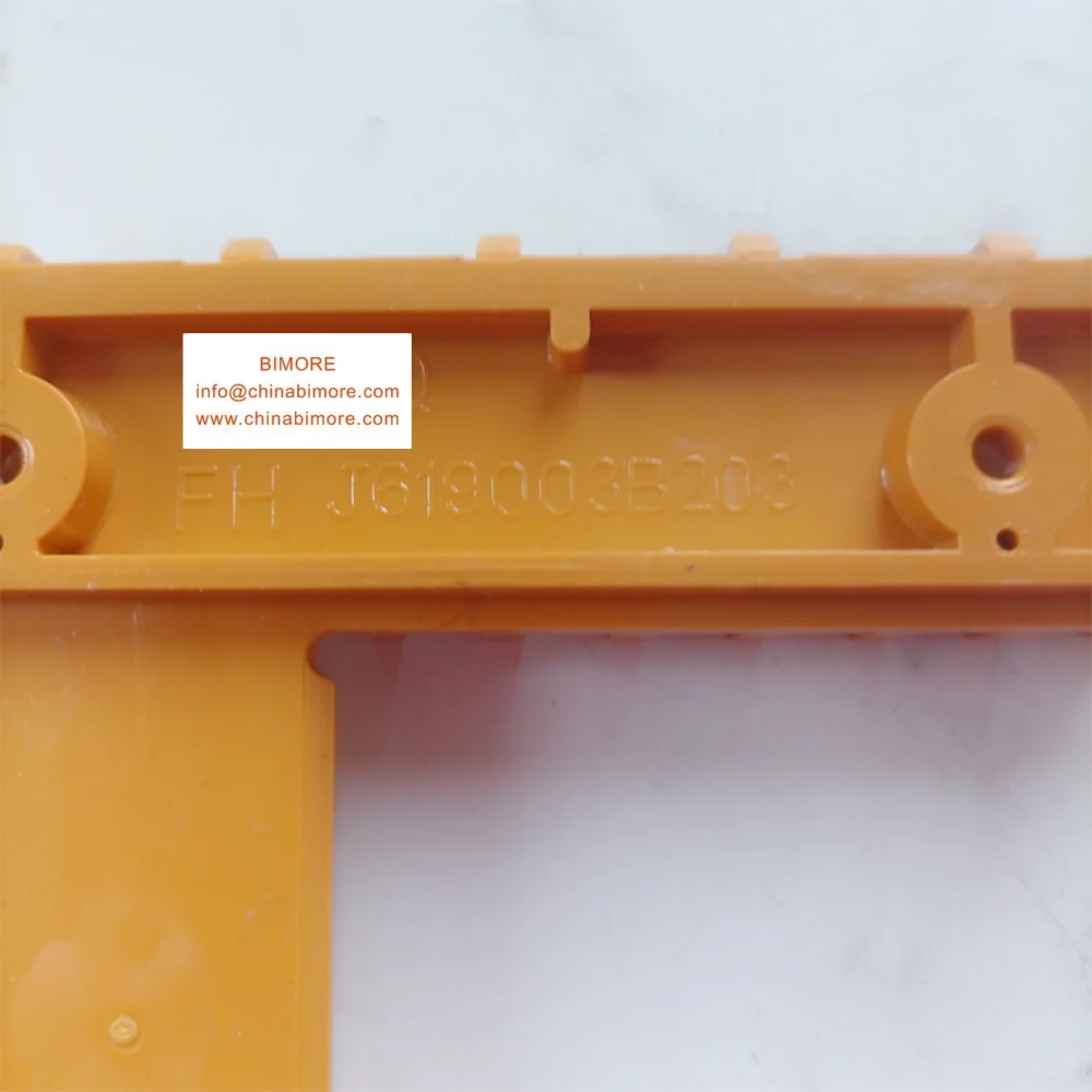 J619003B202 YS004B278 I J619003B203 Escalator J Type Step Parts Demarcation Components Yellow Plastic Frames