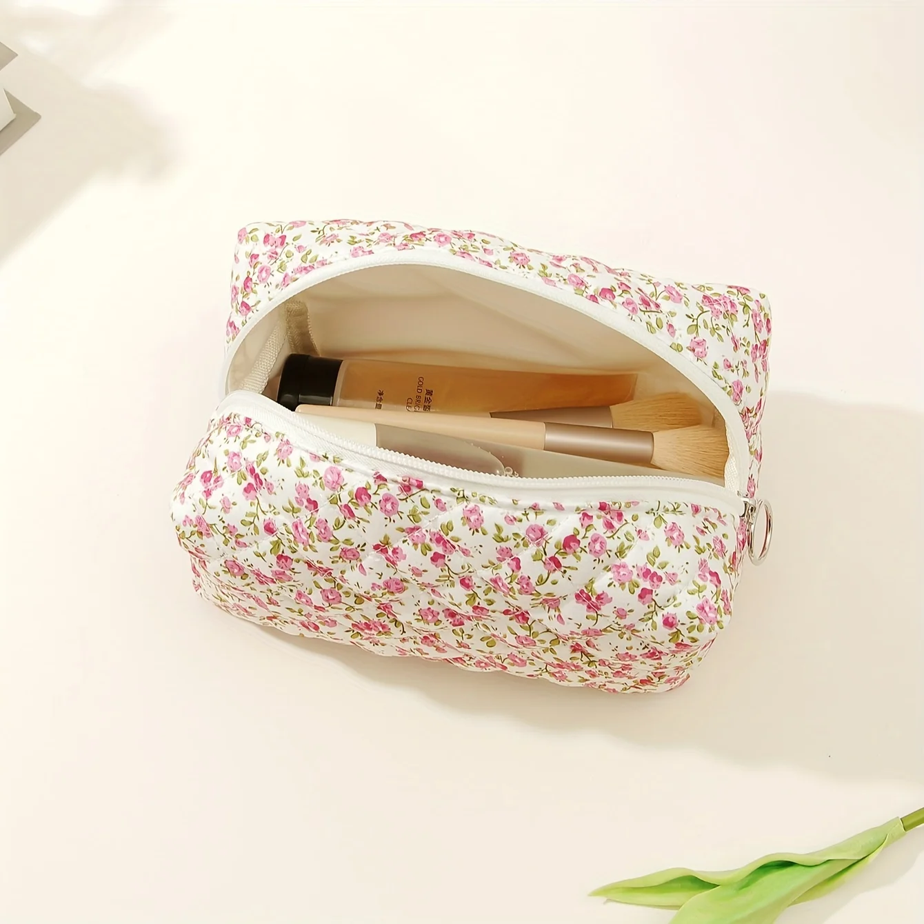 Quilted Makeup Bag Floral Cosmetic Bag Aesthetic Cute Travel Toiletry Bag Organizer cotton Makeup Brushes Storage Bag 3