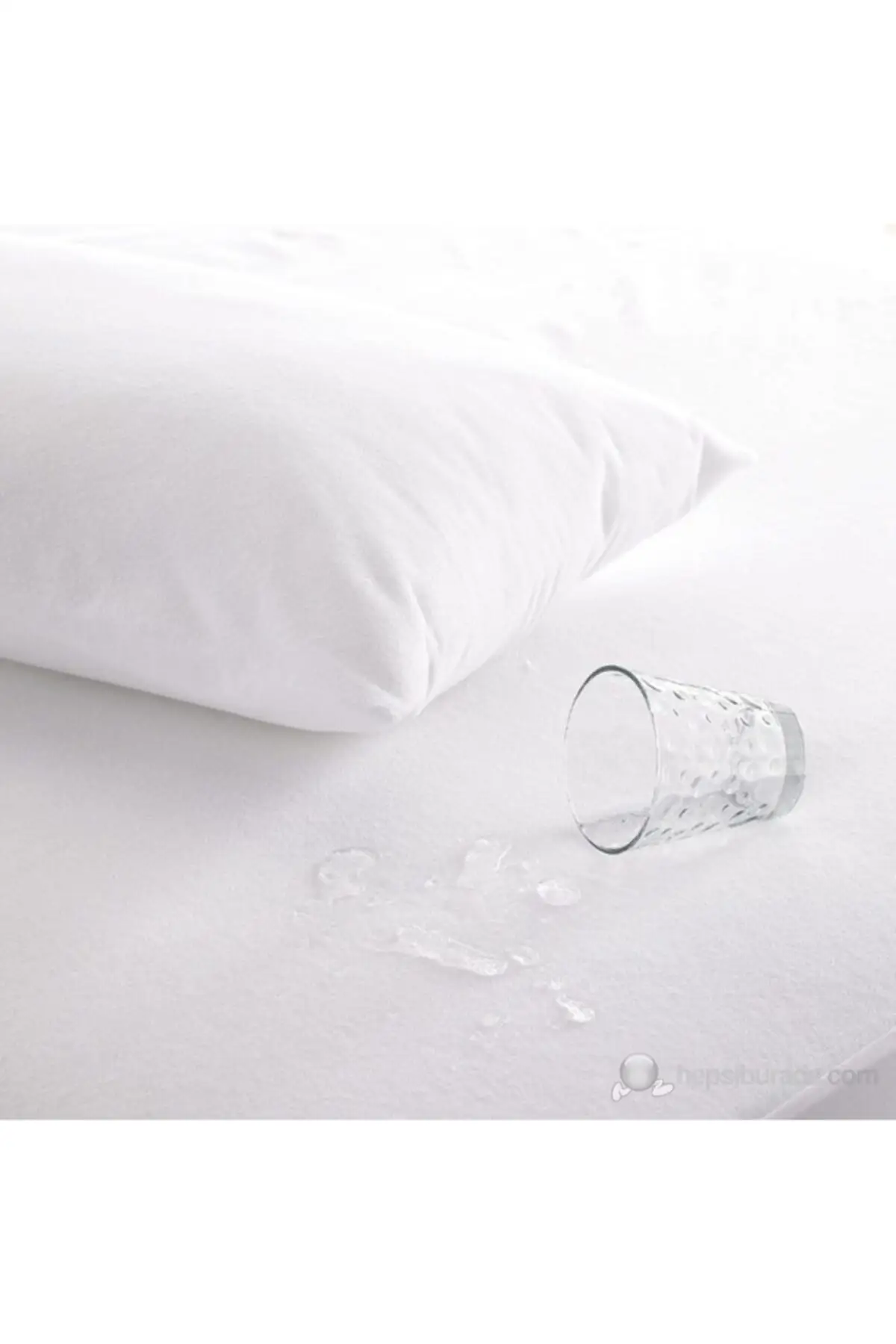 Liquid Tight White Pillow Alezi 1 Pcs