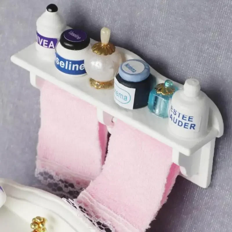 1SET 1:12 Dollhouse Minatures Bathroom Towel Rack Storage Shelf with Accessories 4