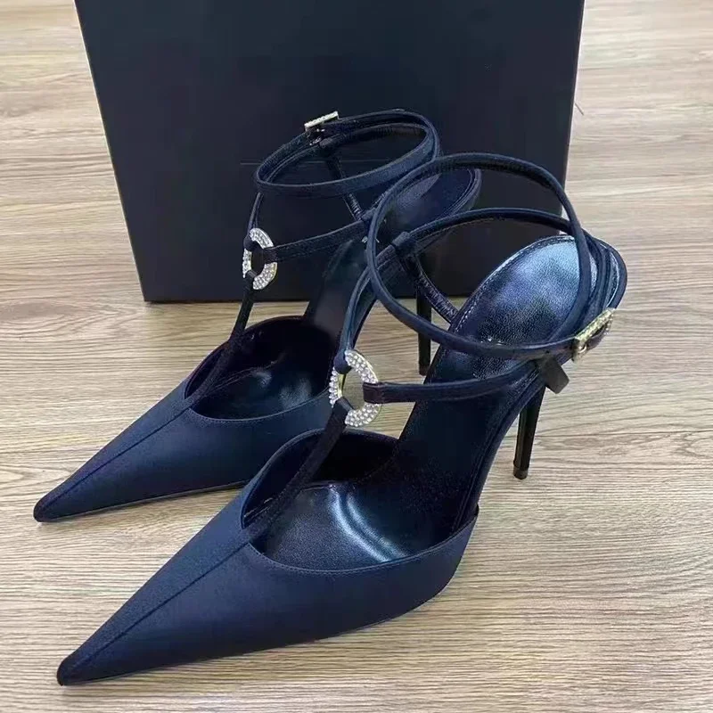 

2023 Black Satin High Heel Rhinestone Button Pointed Fashion Single Shoes Thin Heel Cross Band Baotou Women's Sandals
