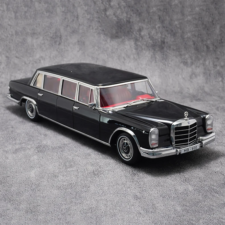 Sf39b5af6a7c244aabe3d09ac9e23be5ee Kengfai 1:18 ベンツ プルマン W100 ベンツ 600 合金 ダイカストコレクションディスプレイ 友人の誕生日プレゼント 車模型
