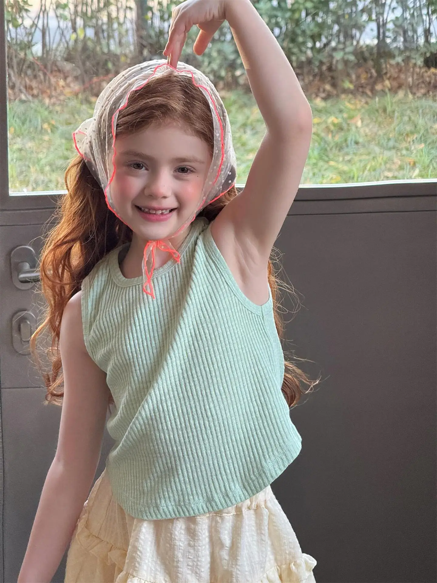 2026년 봄 신상 한국 아동복 여아 탱크탑 심플 무지 다용도 민소매 티셔츠